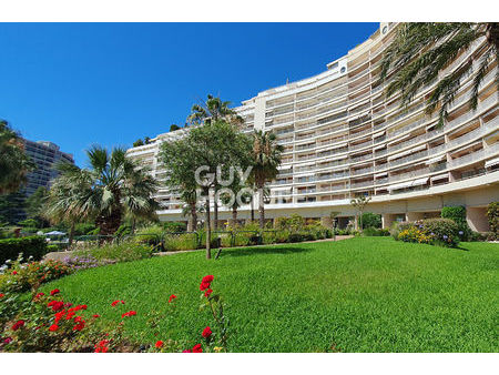 studio avec balcon  piscine - mandelieu  cannes marina