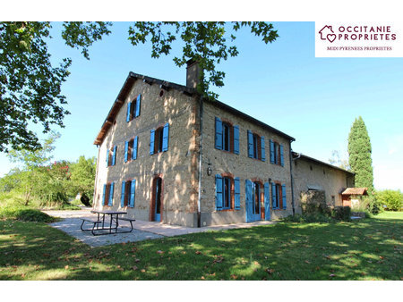 fantastique ferme rénovée de 6 chambres.