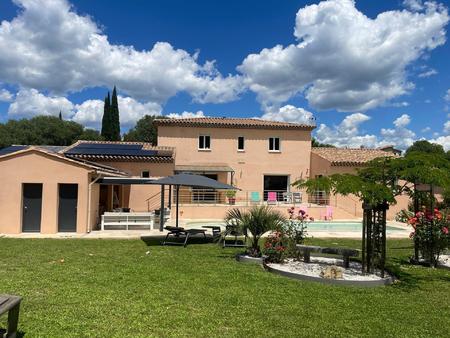 villa de 380m² sur 3600m² de terrain avec gites