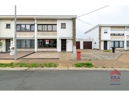 maison au calme avec 3 chambres  garage et jardin