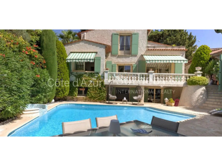 villa avec piscine et jardin cannes (06)