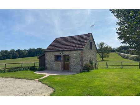 location maison  m² t-2 à champeaux-sur-sarthe  370 €