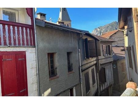 vente maison 1 pièce 230 m² tarascon-sur-ariège (09400)