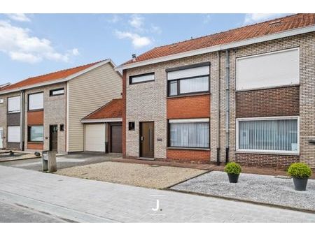 maison prête à emménager avec 3 chambres dans un quartier r