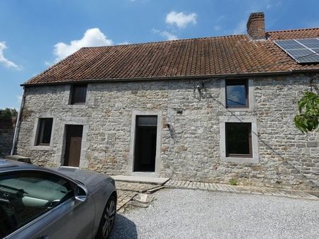 maison en pierre avec jardin au calme