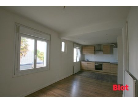 a vendre - blot immobilier lorient - immeuble avec trois appartements - quartier merville