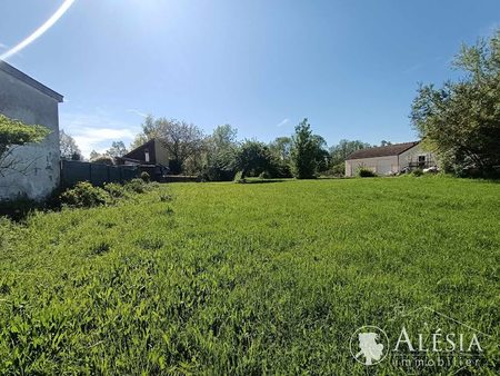 vente terrain 2222 m²