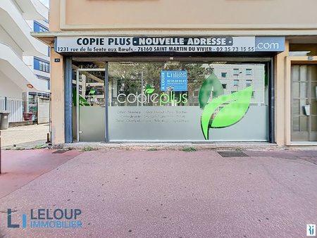 location locaux professionnels 66.75 m²