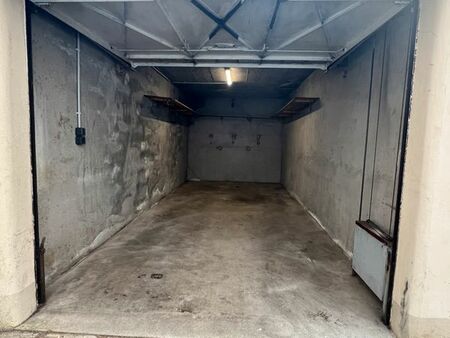 garage/box 18m2 22 av albert 1er de belgique grenoble