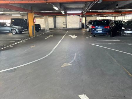 place de parking 75017 paris jouffroy d'abbans - cardinet