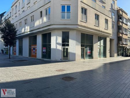 kantoorruimte 298m²