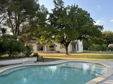 villa en campagne sur 9160m2 de terrain avec piscine