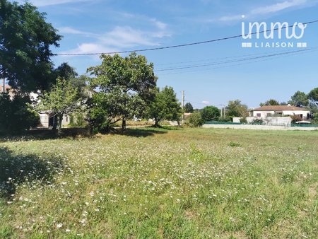 terrain constructible 750m² avec pc