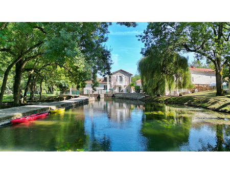 a vendre prestigieux moulin proche d'angouleme