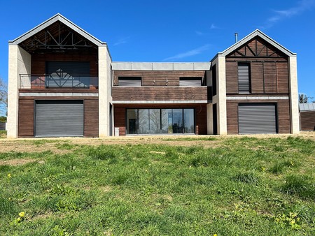 maison de luxe à vendre à crespières