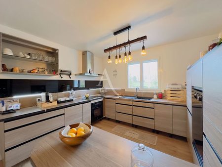 vente maison 8 pièces 203 m²