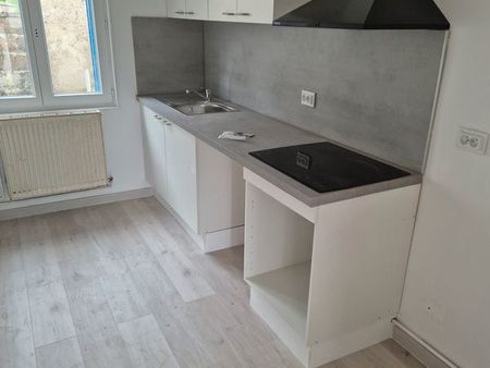 maison t2 avec coin jardin proche toutes commodites 38 m2