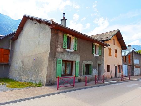 maison - 5 chambres - cour - jardinet - 73130 la chambre