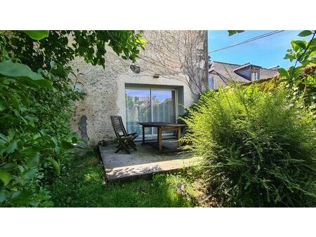 maison meublée de 109m² avec petit jardin et parking