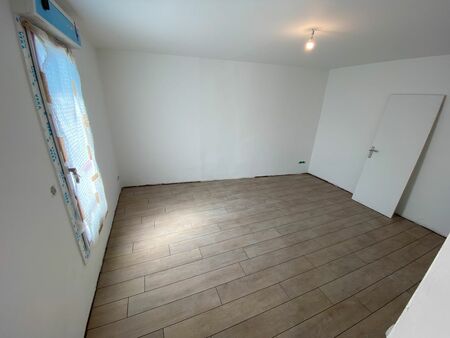 location t2 37m2 meublé ( jardin + terrasse + cave optionnelle)