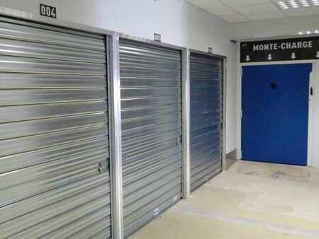 garage/box 8 m² lons le saunier