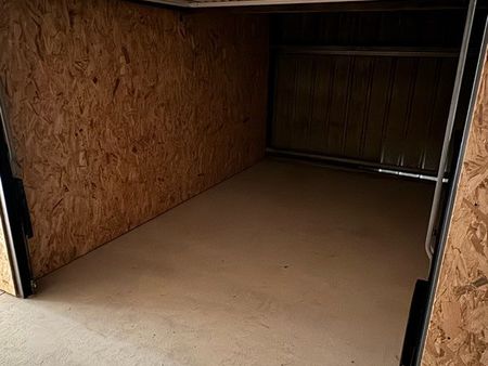 box / garage