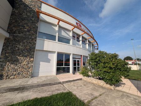 à vendre - ensemble immobilier professionnel de 2800 m2 à co