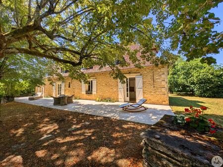 maison traditionnelle en pierre rénovée