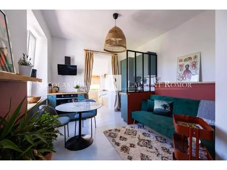 a vendre appartement 2 pièces proche mer - dernier etage - villefranche-sur-mer