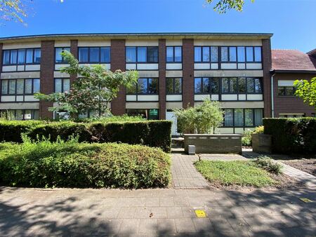 gelijkvloers appartement met tuin en garage te brasschaat