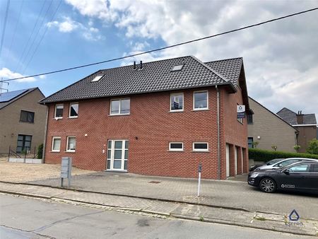 ruime duplex met 2 slaapkamers en garage te aaigem