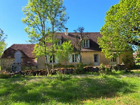 charmante longère en pierre avec grange attenante sur un terrain de 5035 m²