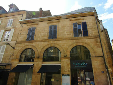 a vendre local commercial (boutiques) 80 m² à sarlat la caneda | capifrance