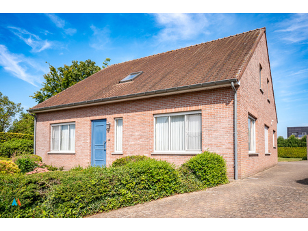 huis te koop in loenhout met 4 slaapkamers