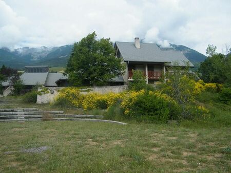 terrain 60 323 m² chateauroux les alpes