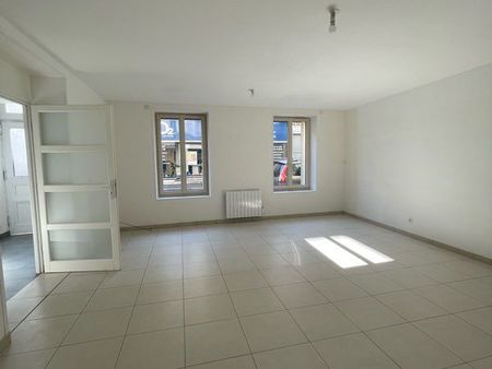 bel appartement avec cour intérieure privative