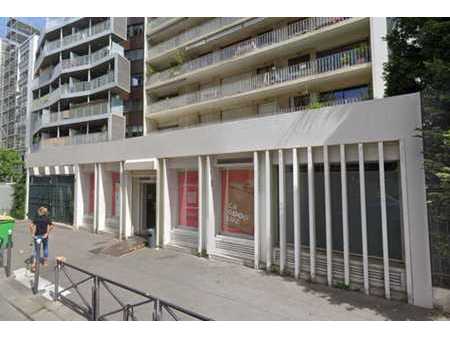 location de local commercial de 780 m² à paris 15 - 75015