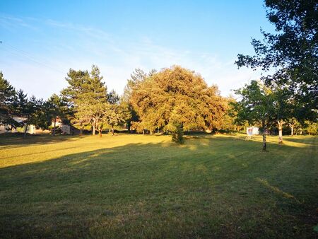 terrain 1409 m2 montgesty