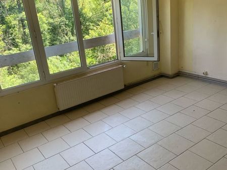 appartement de type 4 bis au 1er étage au bord de l’ouveze