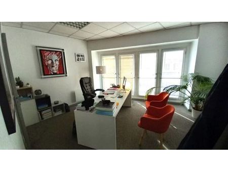 bureaux 57 m²