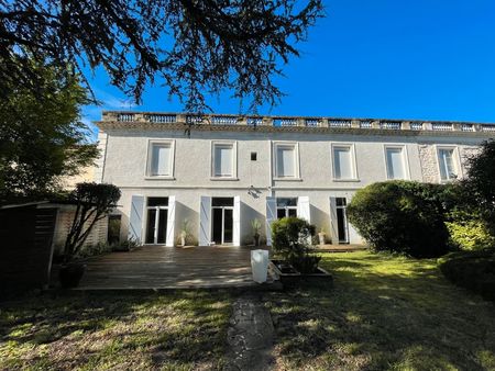 maison de pierre renovee de 260m2