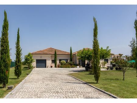 villa 7 pièces 200 m²