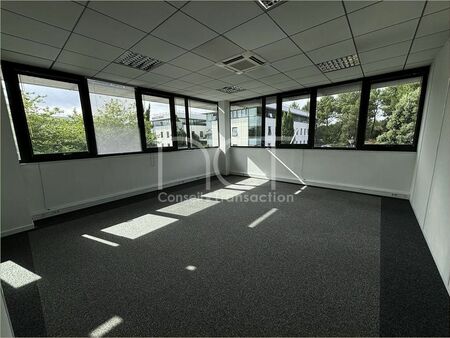 bureaux 655 m²