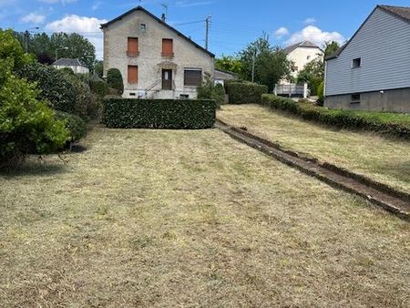 maison individuelle avec grand garage et jardin secteur etion