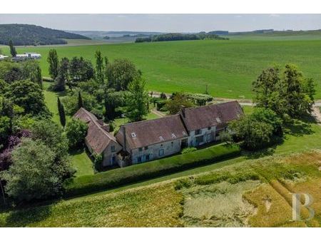 ferme 450 m² sens