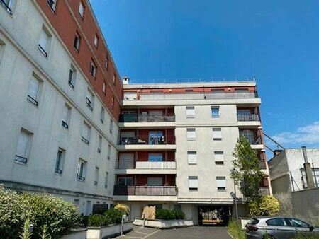 appartement 2 pieces 40 m2 avec place de parking