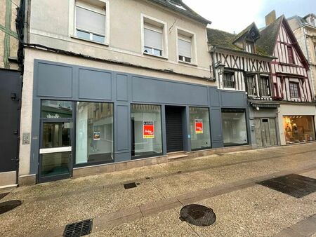 local commercial 290 m²