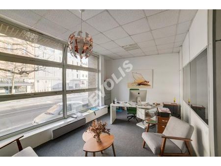 bureaux 158 m²