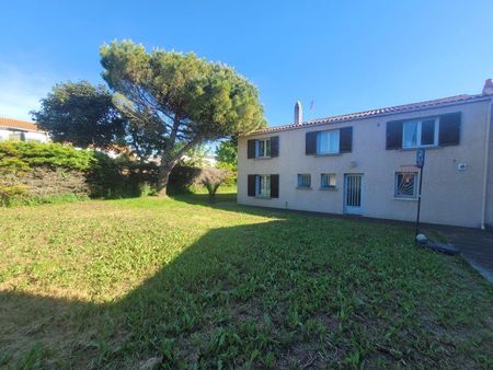 maison familiale 153m2 et son terrain divisible de 910m2