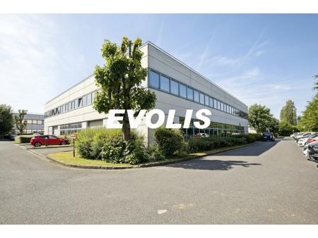 local industriel 606 m²